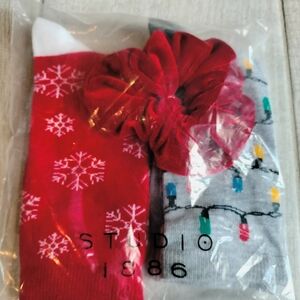 New 2 Pairs of Christmas Socks and a Red Velvet Hair Scrunchie Avon Studio 1886